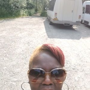 Meet your Posher, Dianne